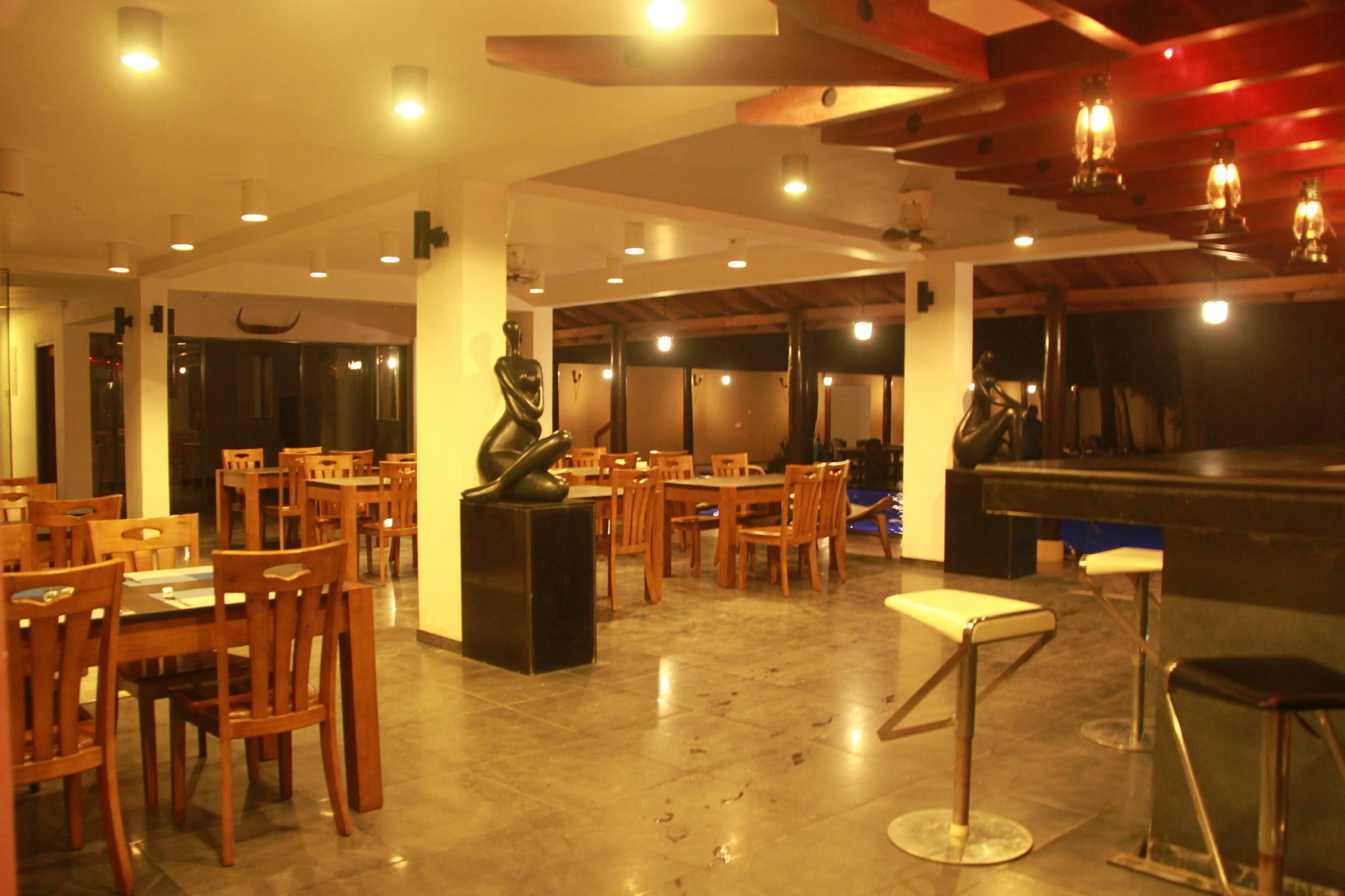 Earl'S Red Passikudah Hotel Exterior photo