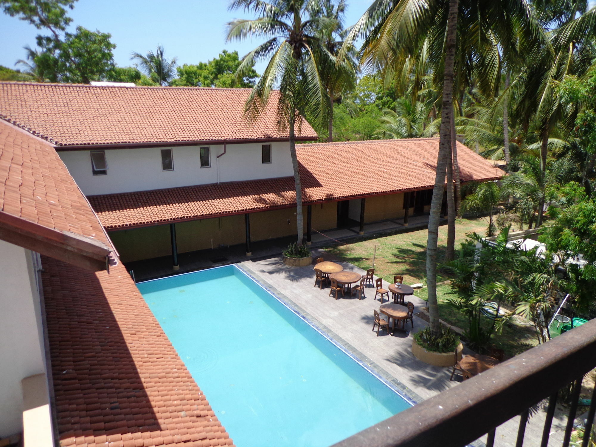 Earl'S Red Passikudah Hotel Exterior photo